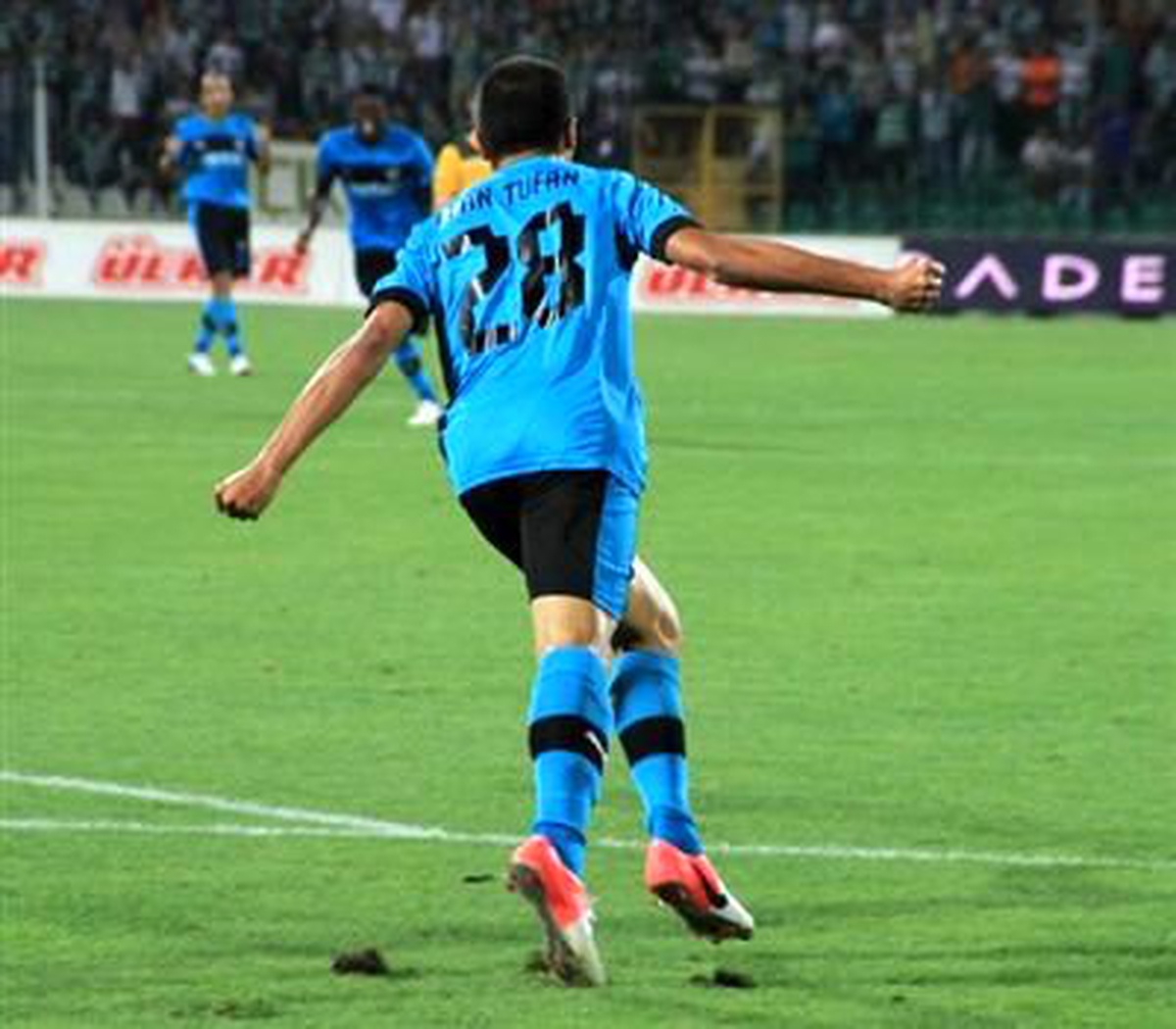 Bursaspor\'un Avrupa Kupalarında Gol Atan En Genç Futbolcusu