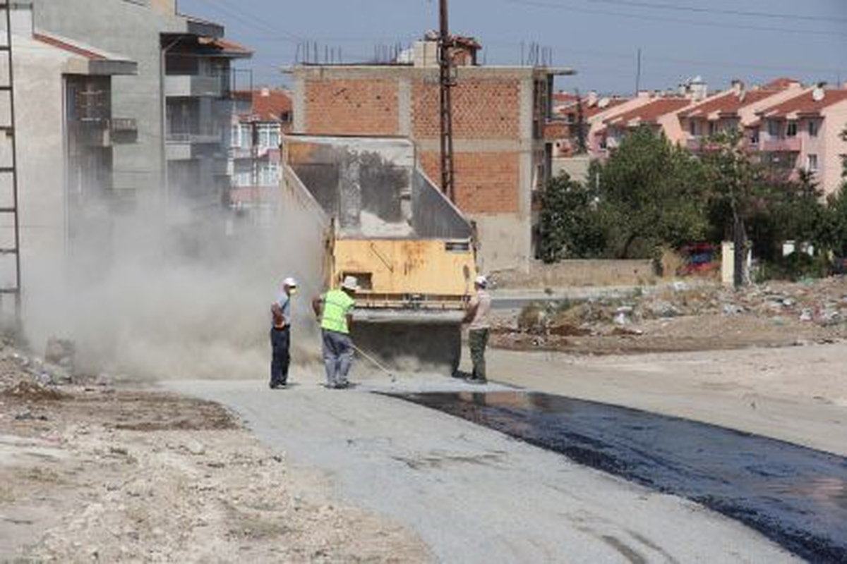Çamlık Altı Sokak\'ta Asfalt Çalışması