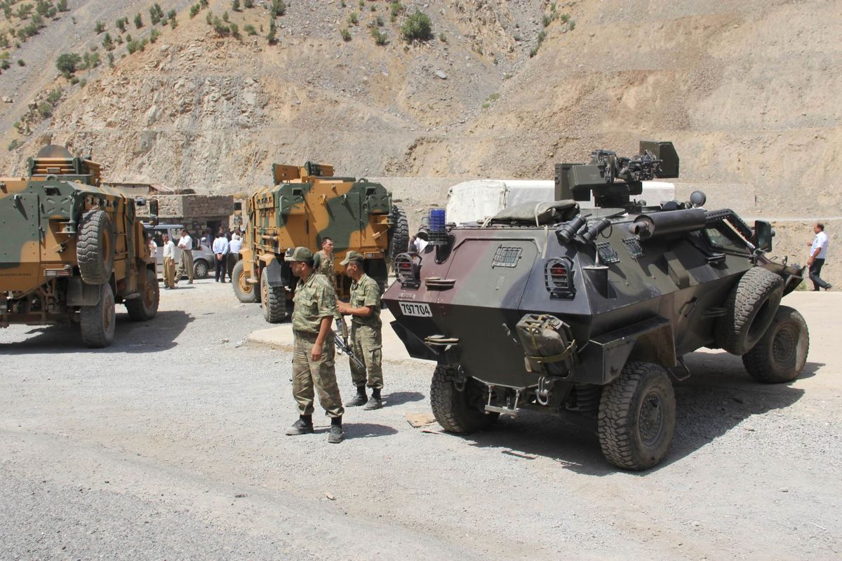 Çatışma Bölgesinde Bir PKK\'lı Cesedi Bulundu