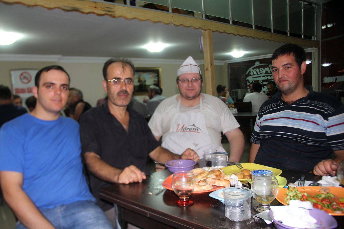 Esnaf Din Görevlilerine İftar Verdi
