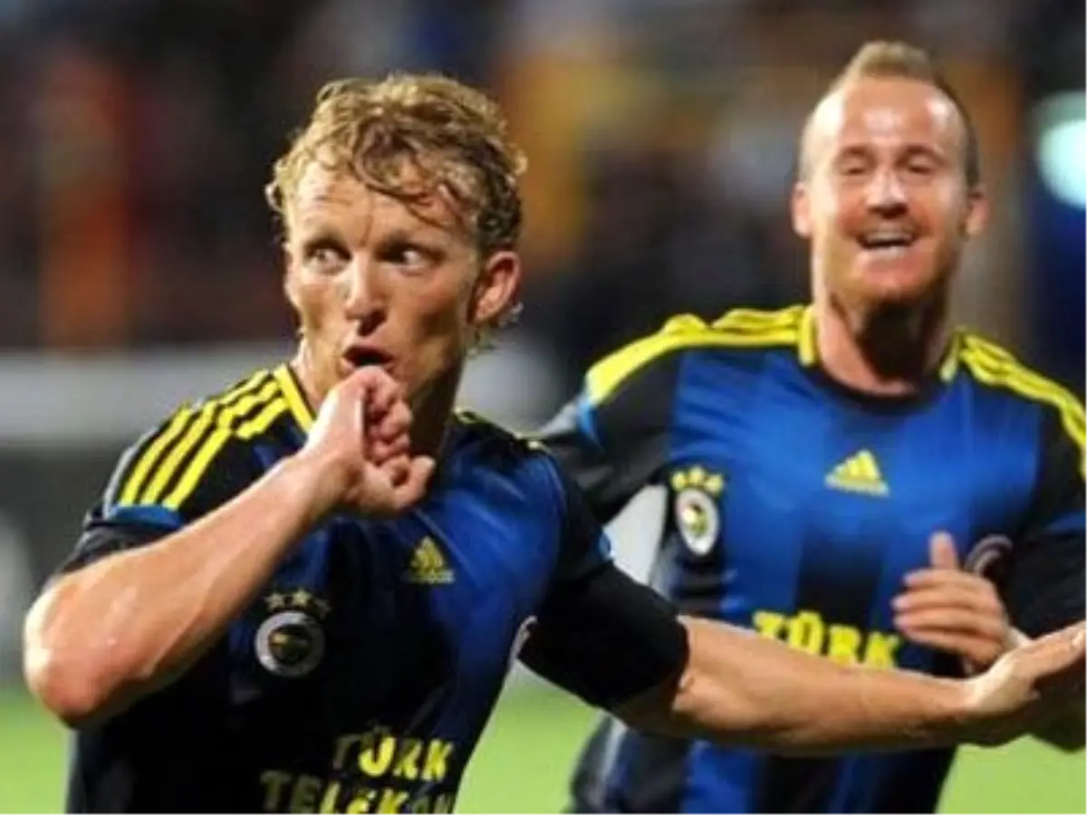 Fenerbahçeli Futbolcu Dirk Kuyt."Yobo ile Krasiç\'in de Takımımıza Girmesiyle Birlikte Takımımız...