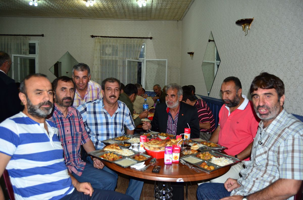 Gökçan\'dan Üyelerine İftar