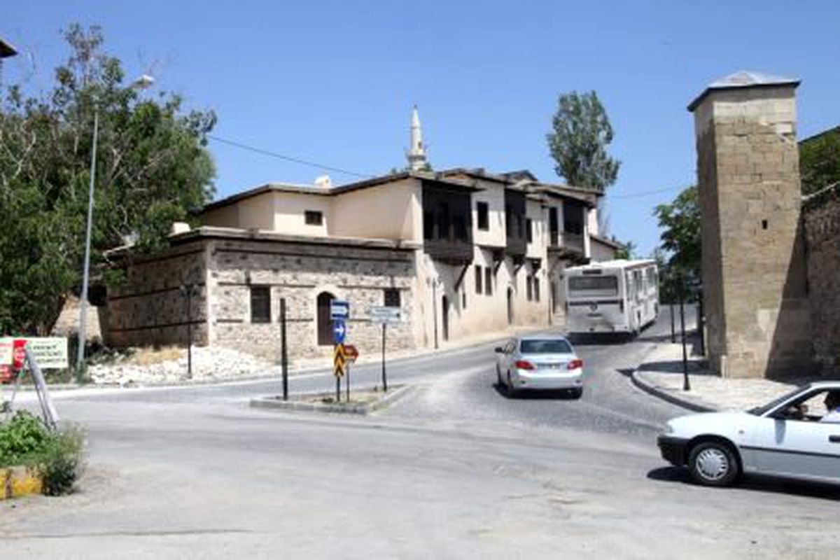 Harput Mahallesinde Trafik Düzenlemesi