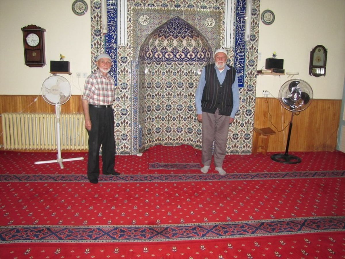 Hisarcık Köprübaşı Camii Halıları Yenilendi