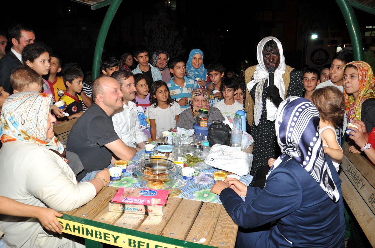 "Mahallede Şenlik Var" Programı Yoğun İlgi Görüyor