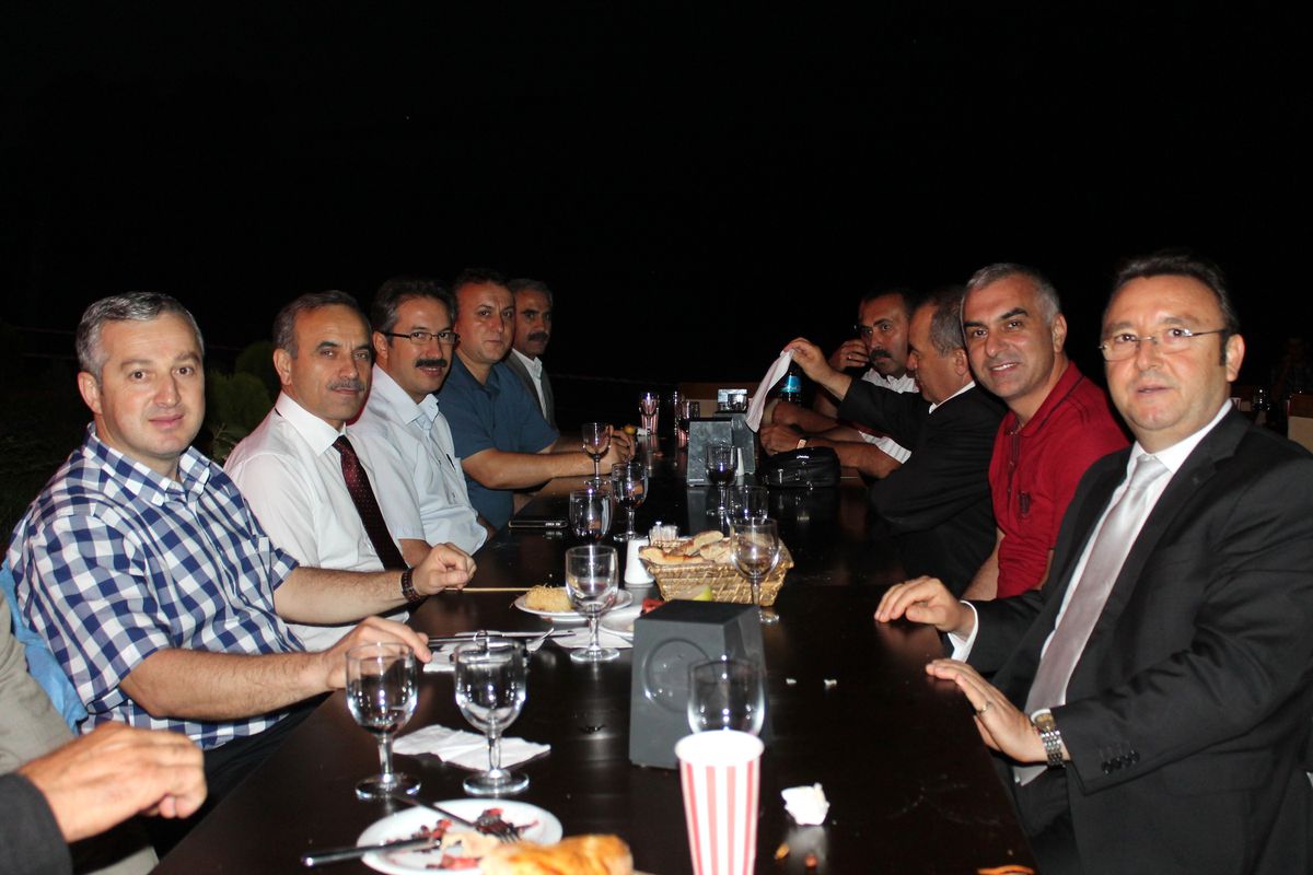 Meclis Üyeleri ile Daire Müdürleri İftarda Buluştu