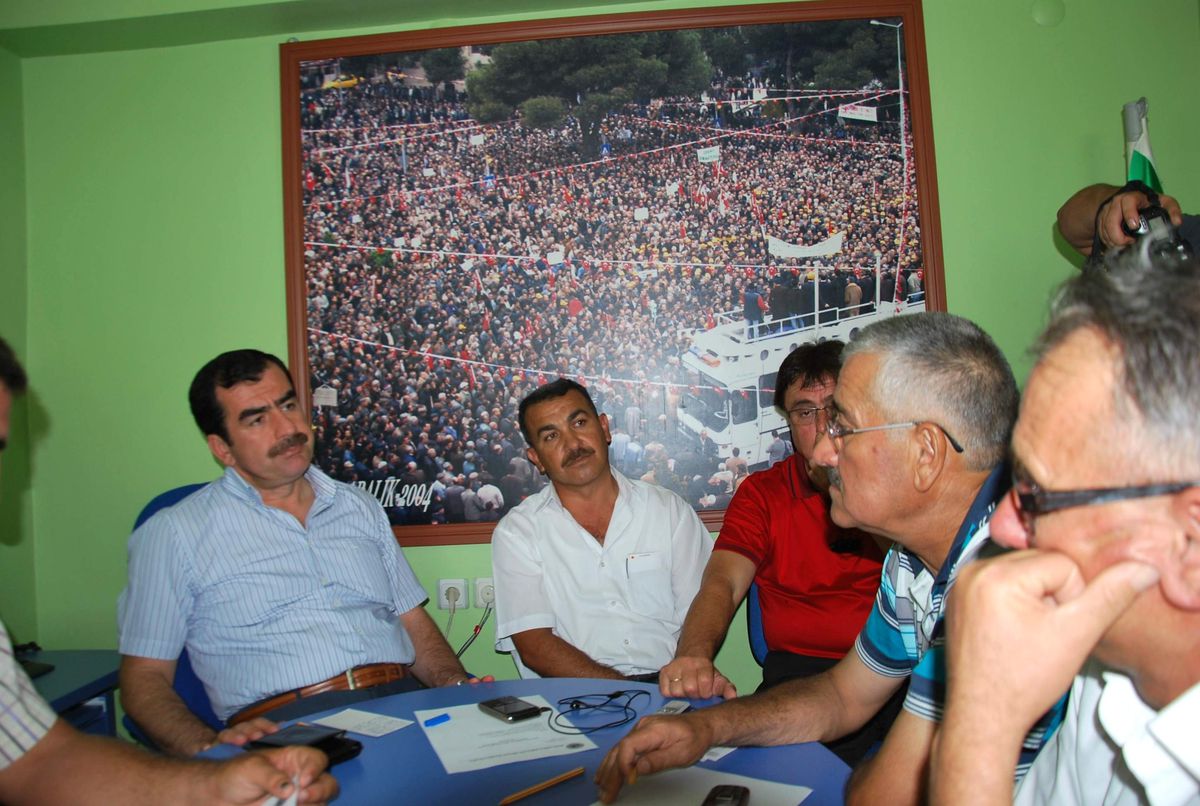 Milletvekili Erdem Çiftçilerin Sorunlarını Dinledi