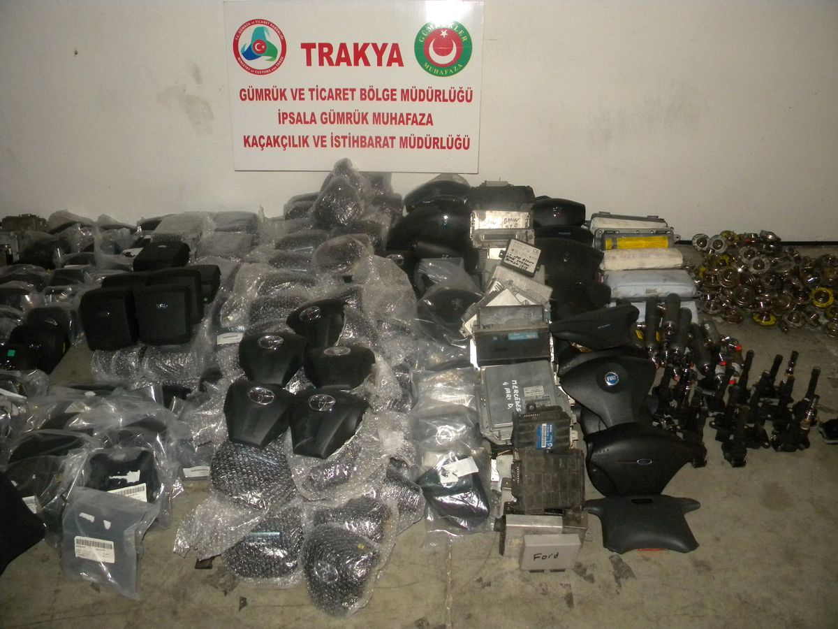 Minibüs Değil Yedek Parça Dükkanı