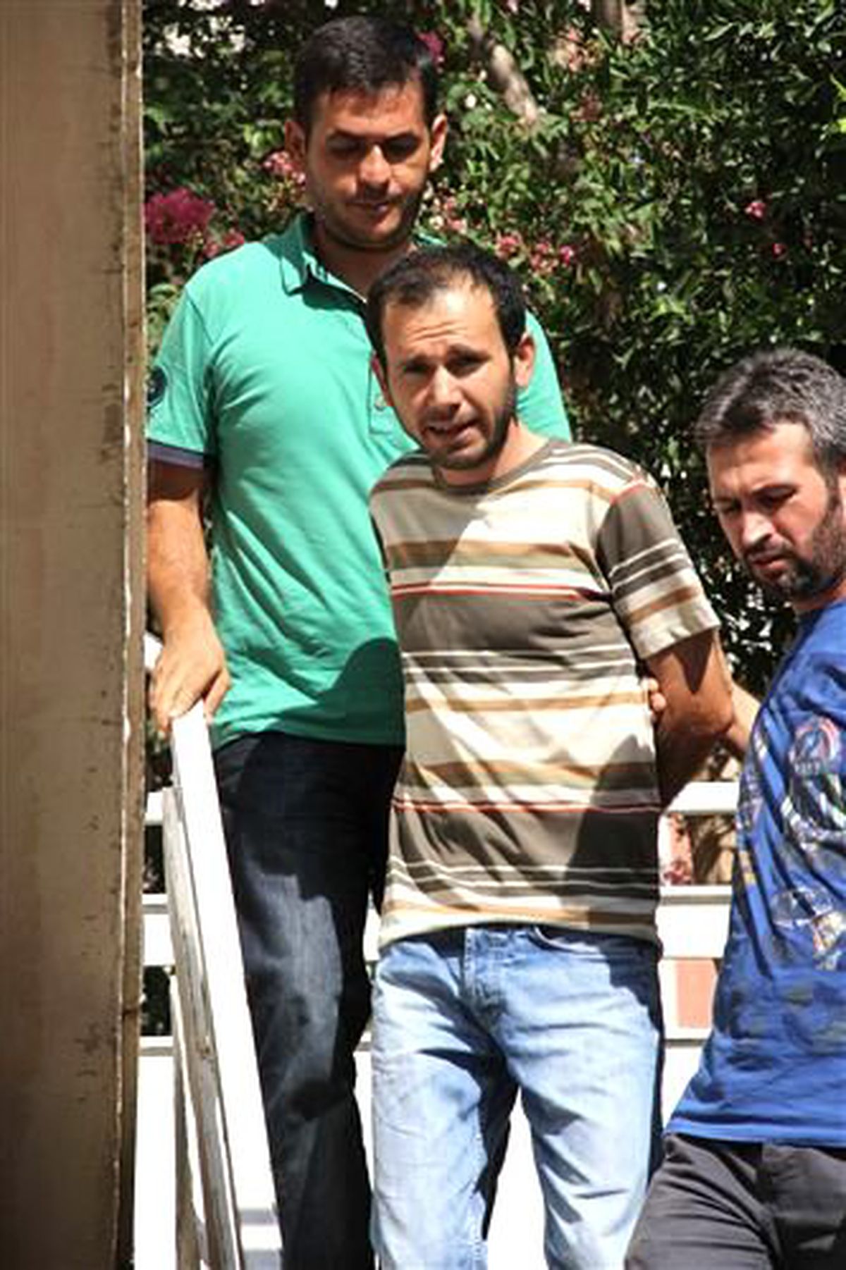 Nakliyecileri Dolandırdı, "Askerlik Suçu" Dedi
