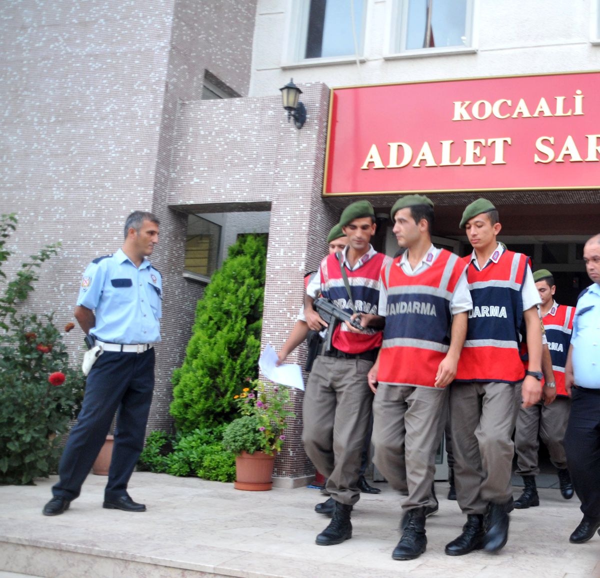 Öğrencisini Kaçırdığı İddia Edilen Öğretmen Tutuklandı