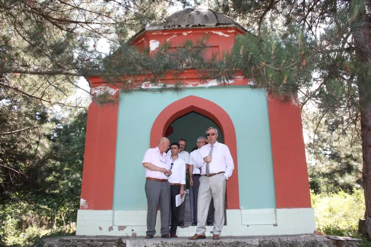 Osman Gazi\'nin Komutanı Turgut Alp\'in Türbesine Restorasyon