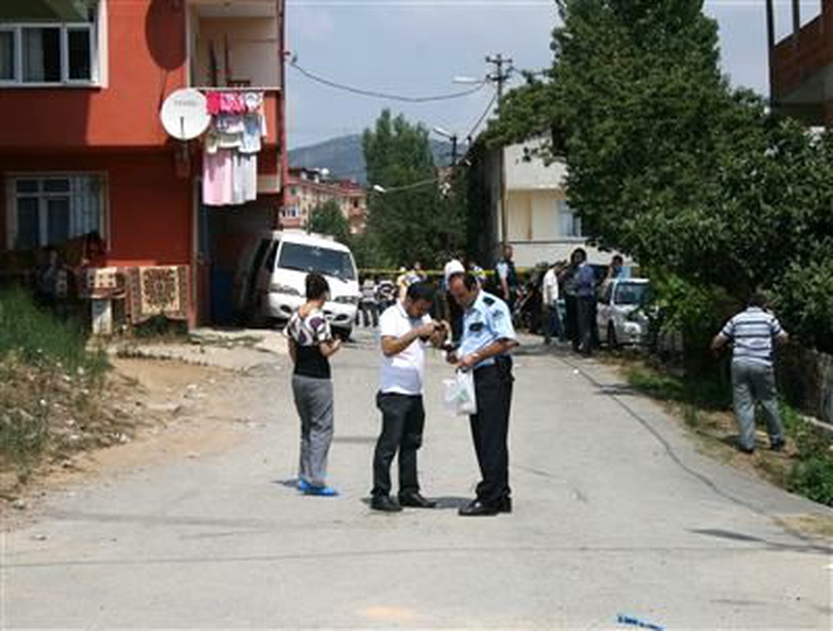 Pendik\'teki Kuyumcu Soygununda 2 Kişi Gözaltına Alındı