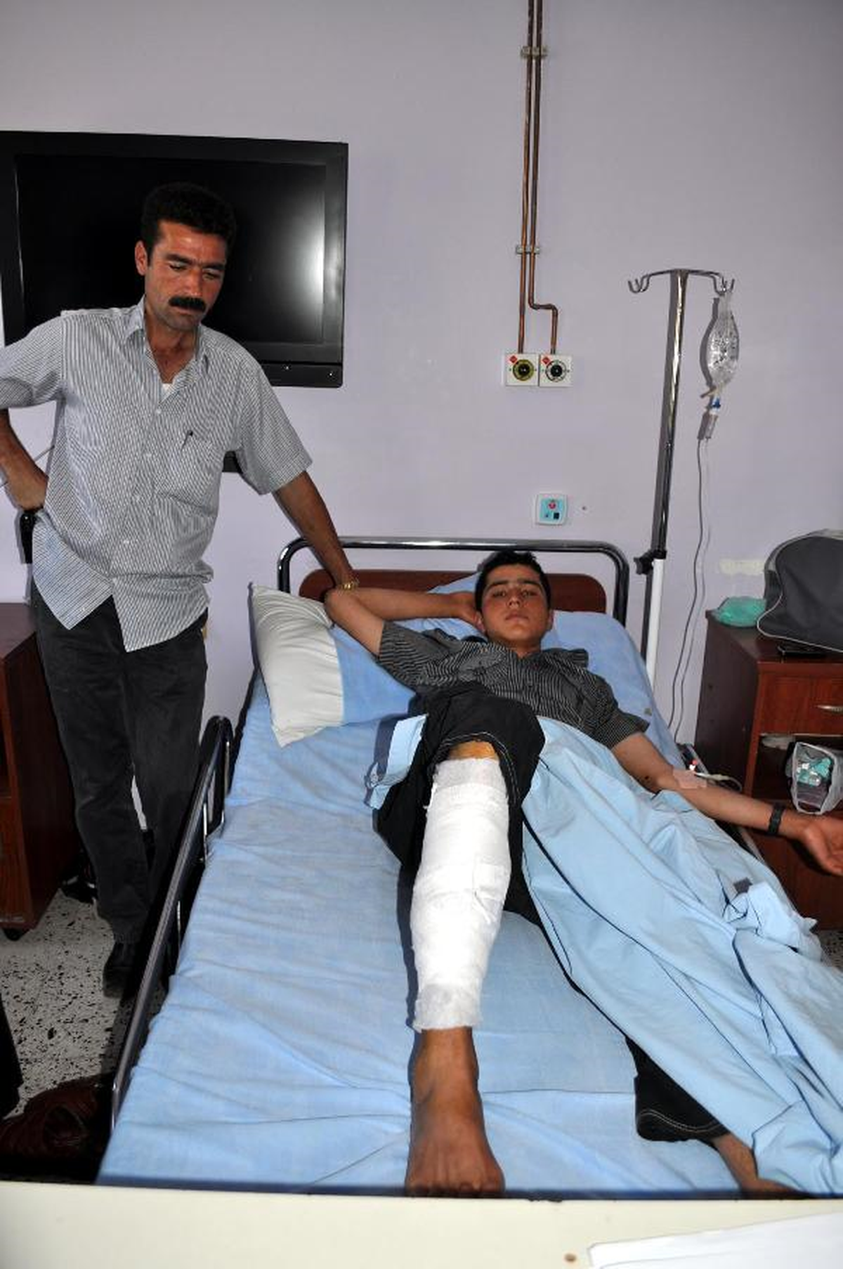 Saldırısına Uğradığı Ayının Pençe Hamlesi ile Hayatı Kurtuldu