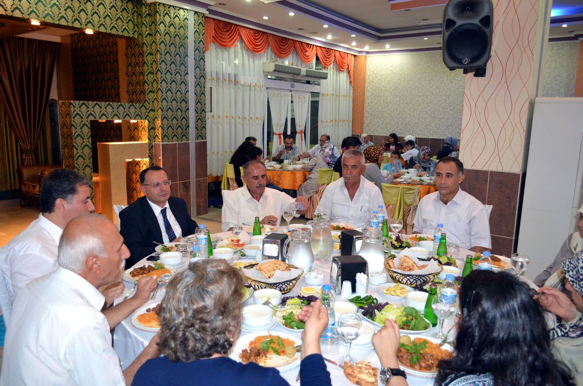 Saran ve Çakır, Şehit Yakını ve Gazilerle İftar Açtı