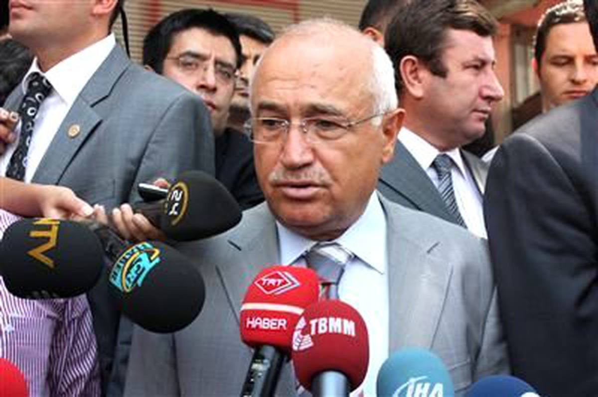 Cemil Çiçek, Anafartalar Zaferinin 97. Yıldönümünü Kutladı
