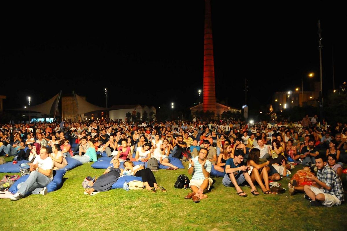 Terör Saldırısı Konserde de Protesto Edildi