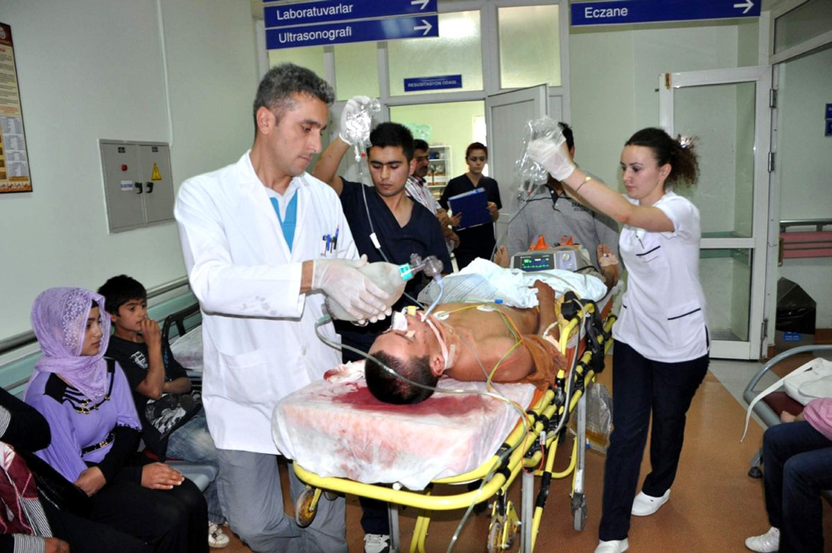 Tır Bisiklete Çarptı: 1 Yaralı