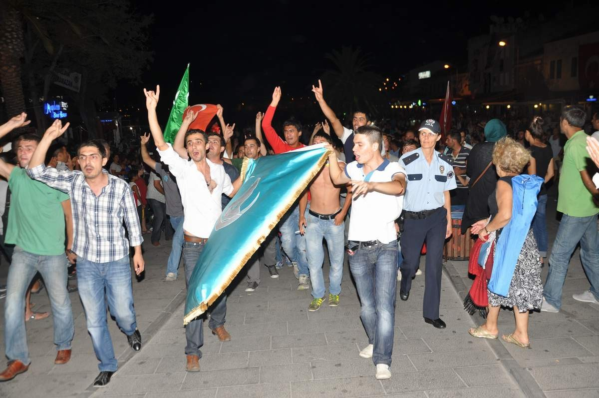 Ülkücüler, Terör Saldırısını Protesto Etti