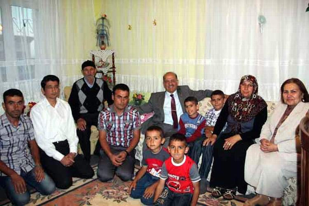 Vali Kolat, Yangında Hayatını Kaybeden İşçinin Ailesiyle İftar Yaptı
