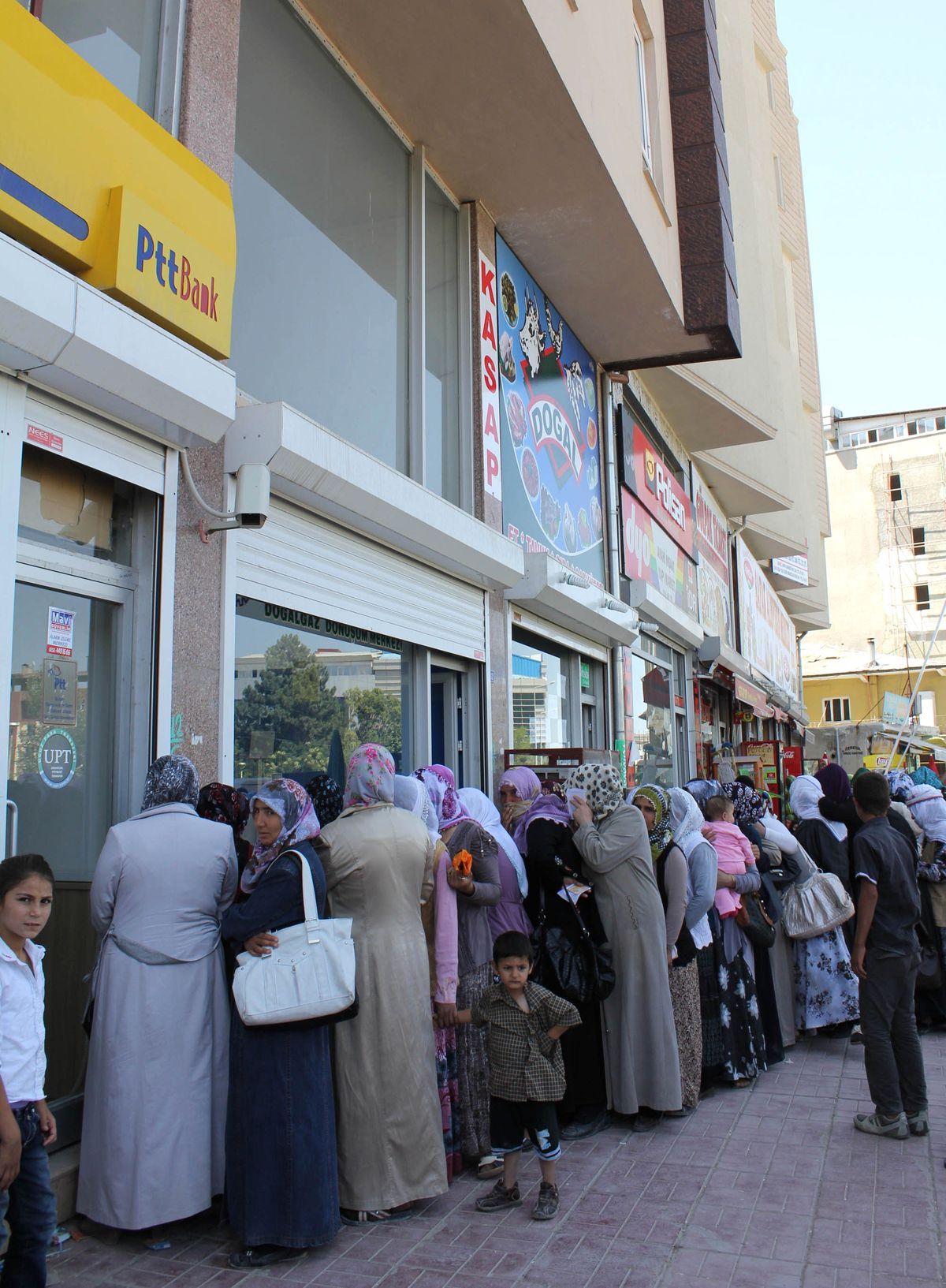 Van\'da Şartlı Nakit Kuyruğu