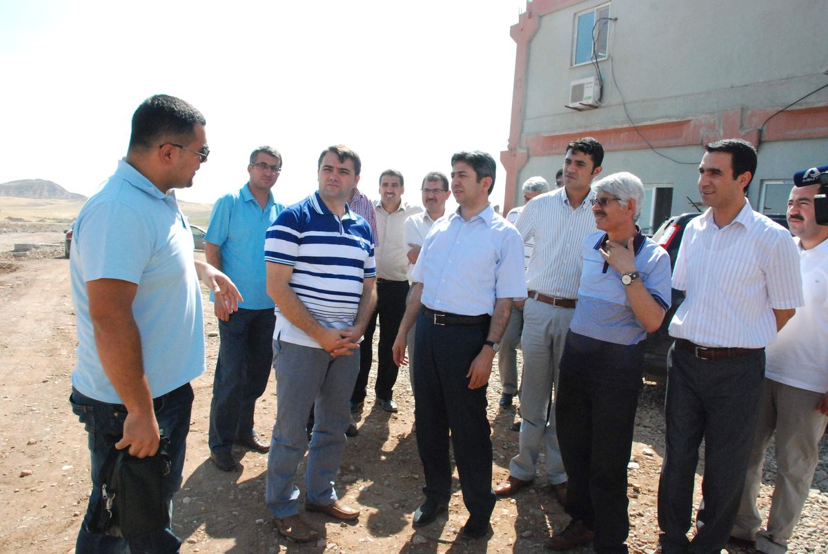 AK Parti Grup Başkan Vekili Ahmet Aydın, Sanayi\'de İncelemelerde Bulundu