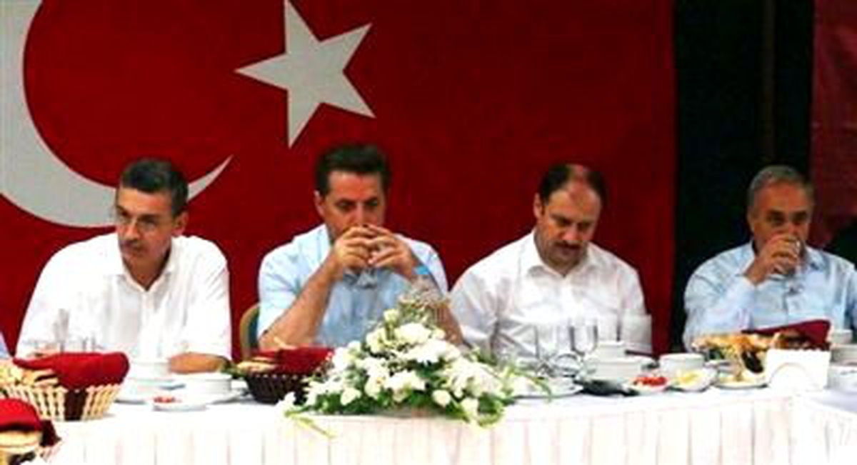 Bakan Çelik: Arap Baharı Vahşete Dönüştü