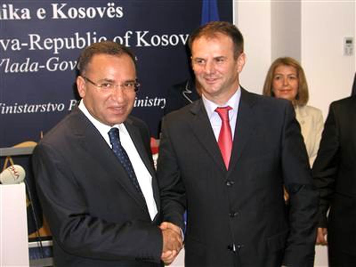 Başbakan Yardımcısı Bozdağ, Kosova\'da