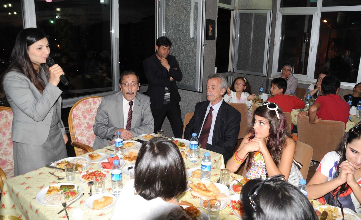 Başkan Bulutlar\'dan Şehit Ailelerine İftar Yemeği