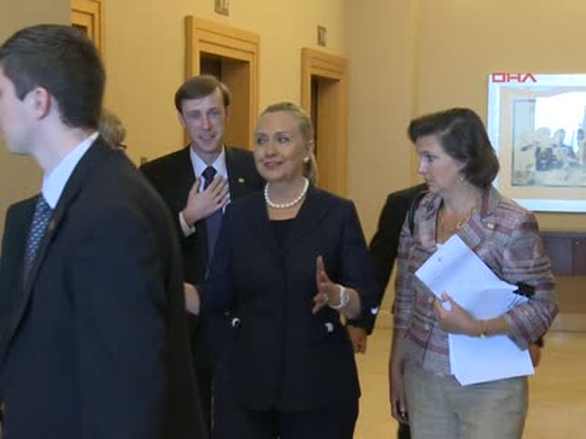 Davutoğlu-Clinton Görüşmesi Başladı