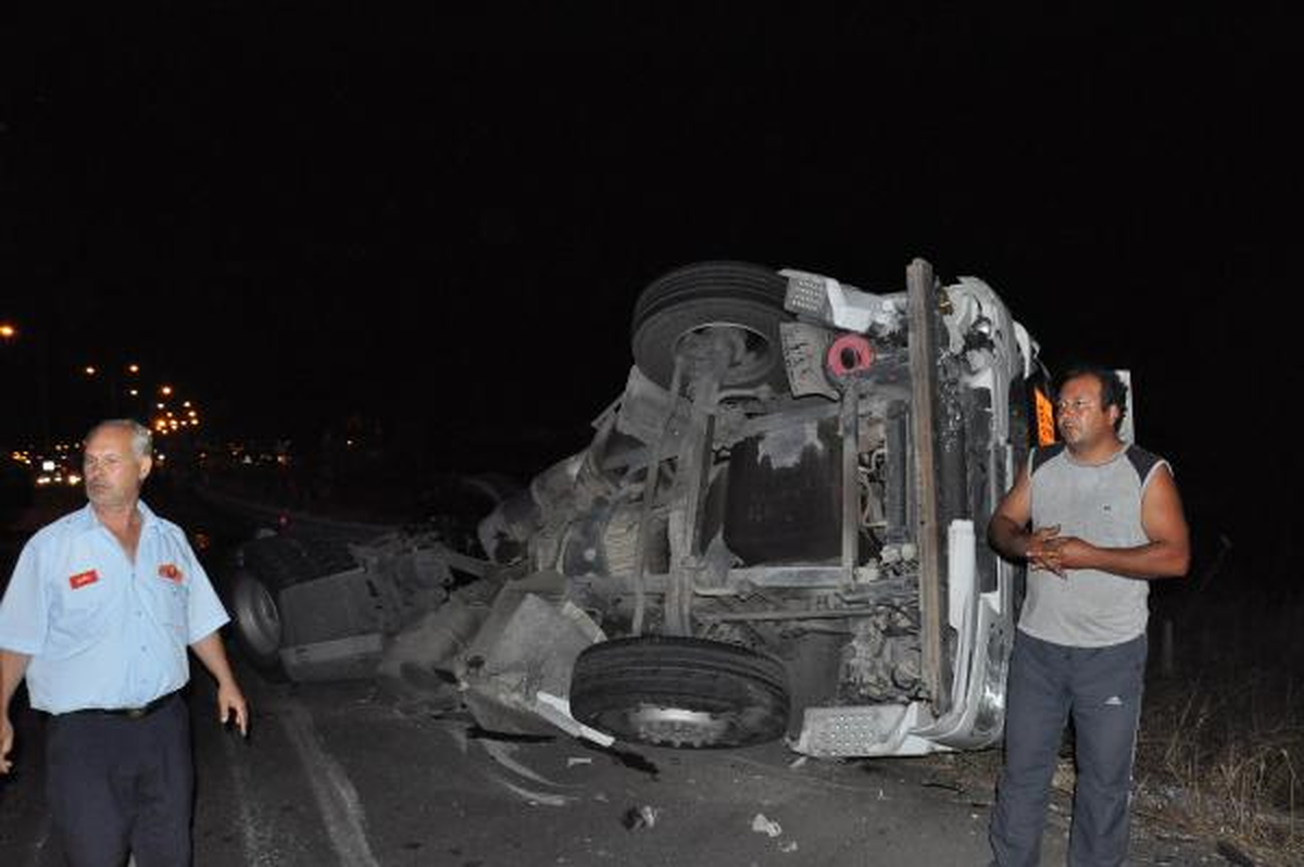 Devrilen Lgn Tankeri Panik Yarattı