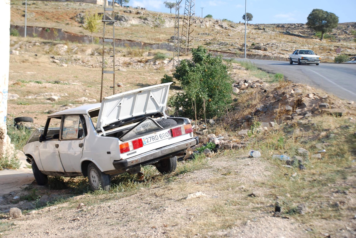 Gaziantep\'te Otomobil Takla Attı: 2 Yaralı