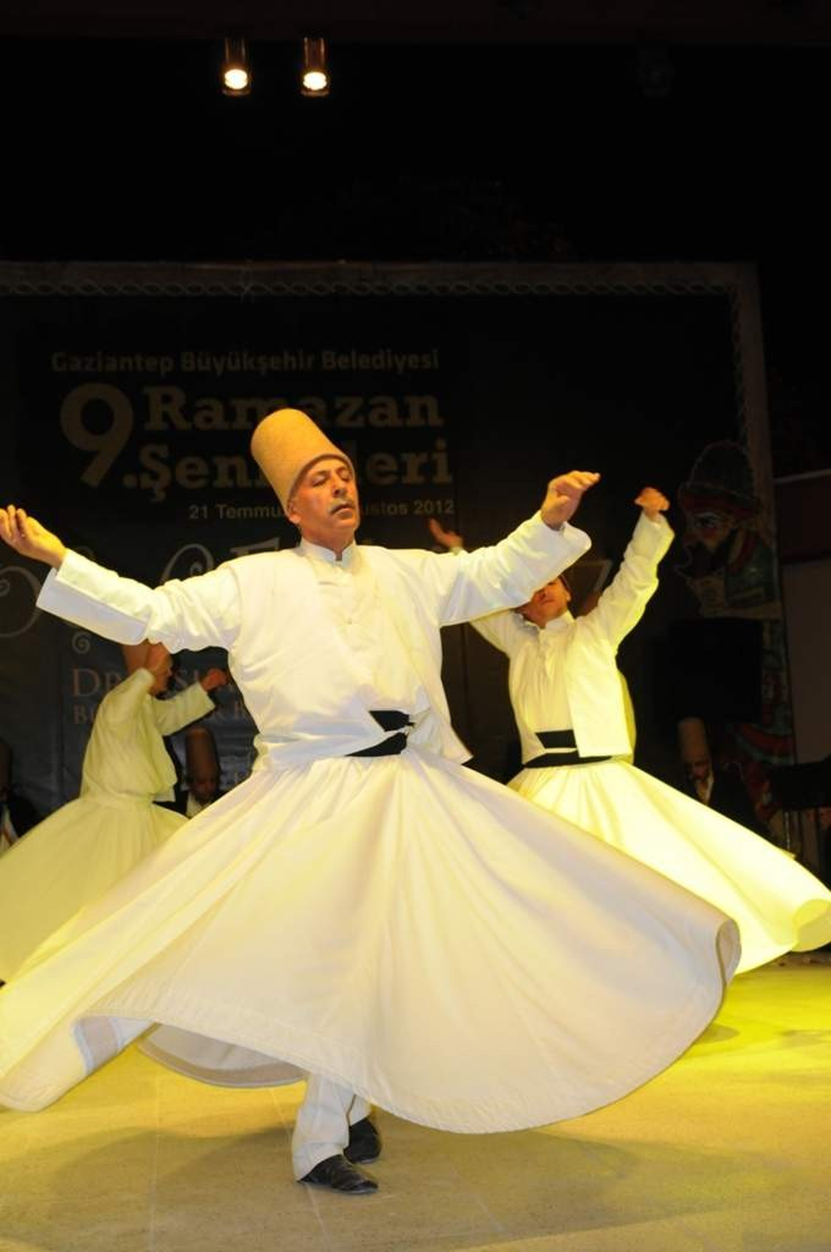 Geleneksel Ramazan Şenlikleri, Konya Türk Tasavvuf Müziği Topluluğu\'nun Konseriyle Devam Etti