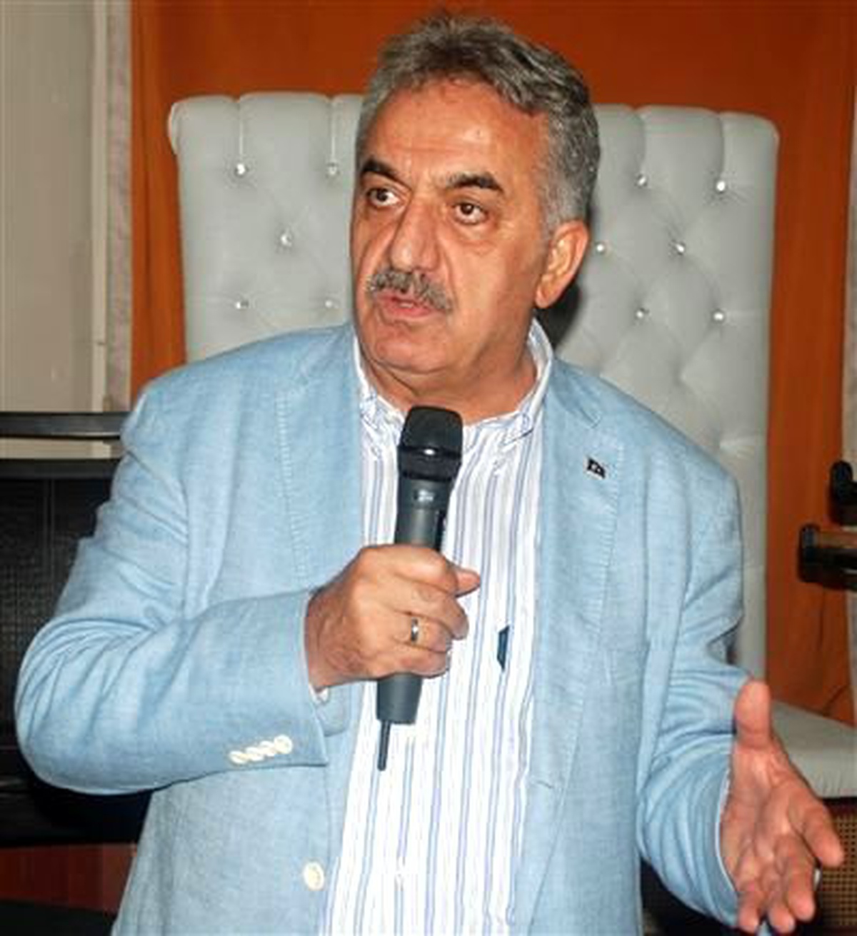 Gümrük ve Ticaret Bakanı Yazıcı."Türkiye\'nin Sorunları Var."