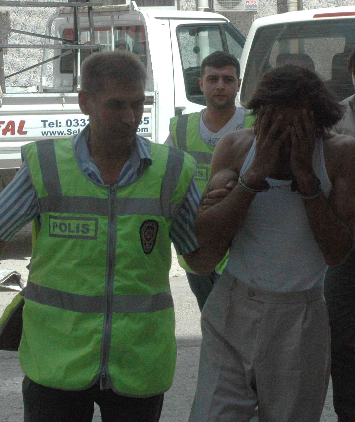 Hırsızlar Polisin Dikkati Sonucu Yakalandı