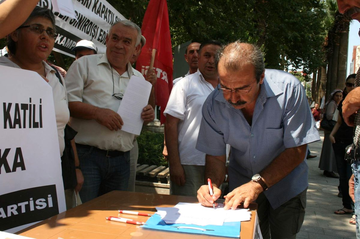 İşçi Partisi\'nden İmza Kampanyası