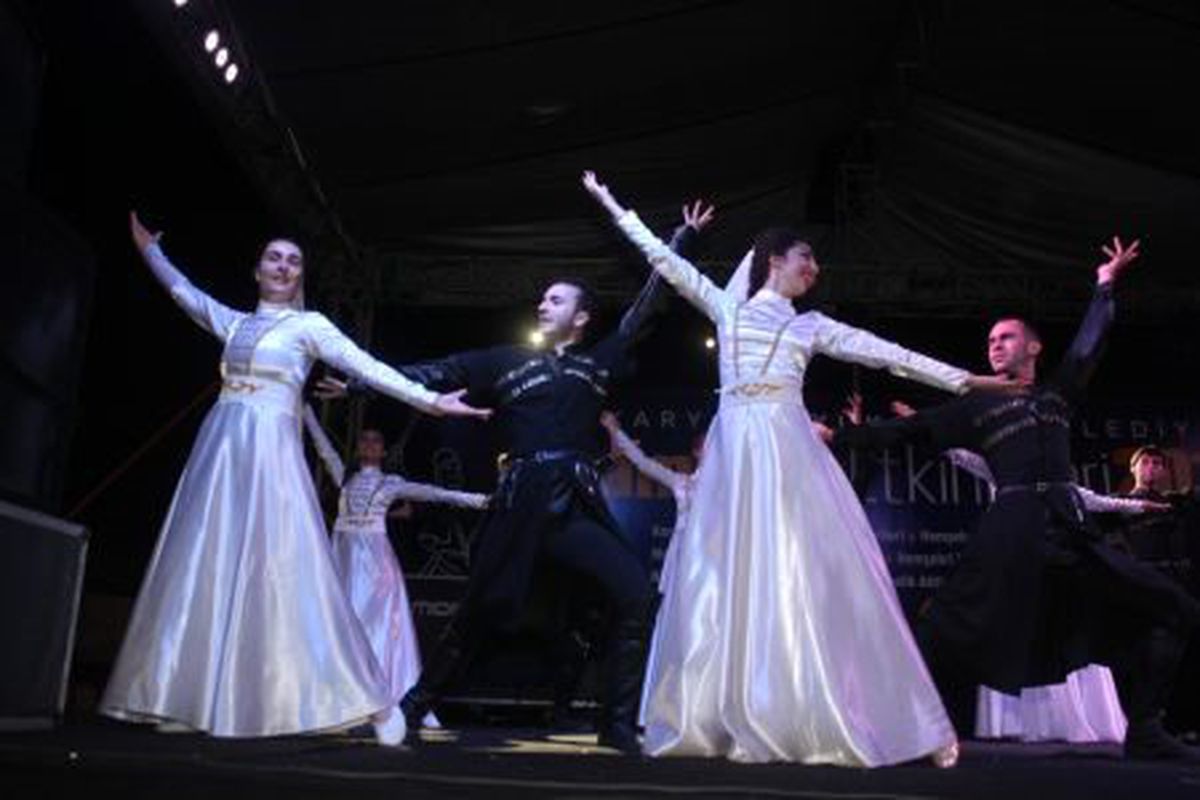 Kafkaslar\'dan Muhteşem Gece