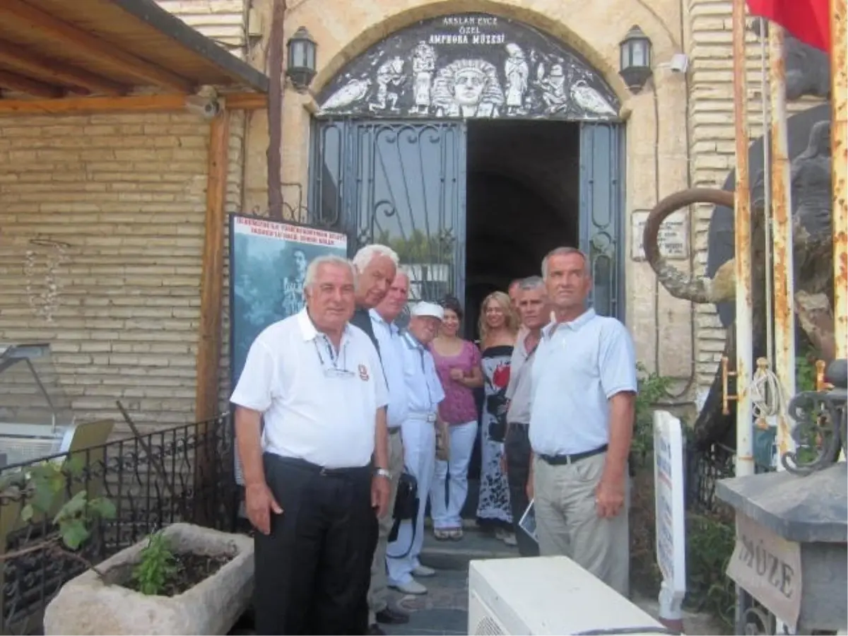 Kosova Fushe Belediyesi\'nden Amphora Müzesi\'ne Ziyaret