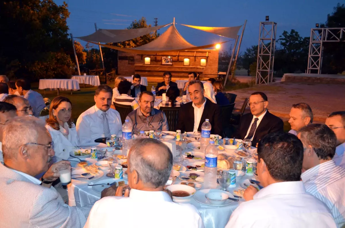 Mev\'den Birlik İftarı