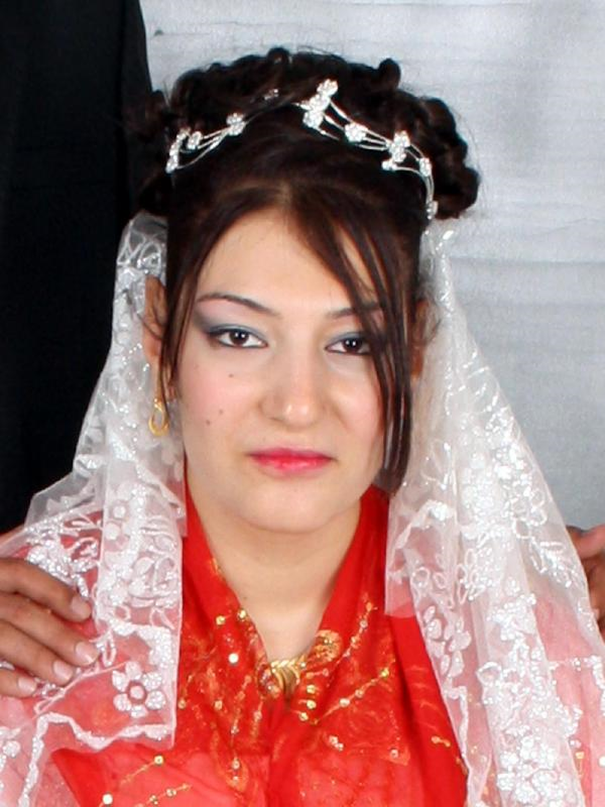 Nikahsız Gelin Yatak Odasında İntihar Etti