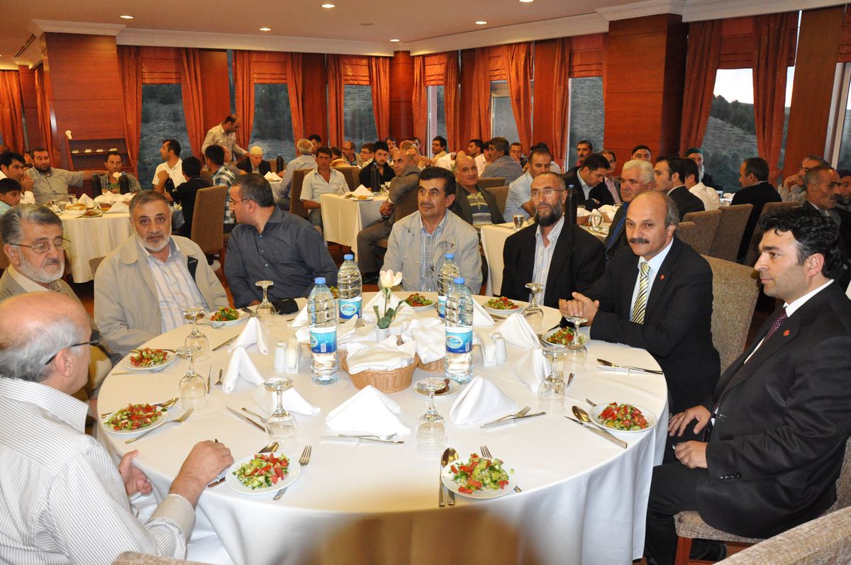 Saadet Partililer İftar Yemeğinde Buluştu