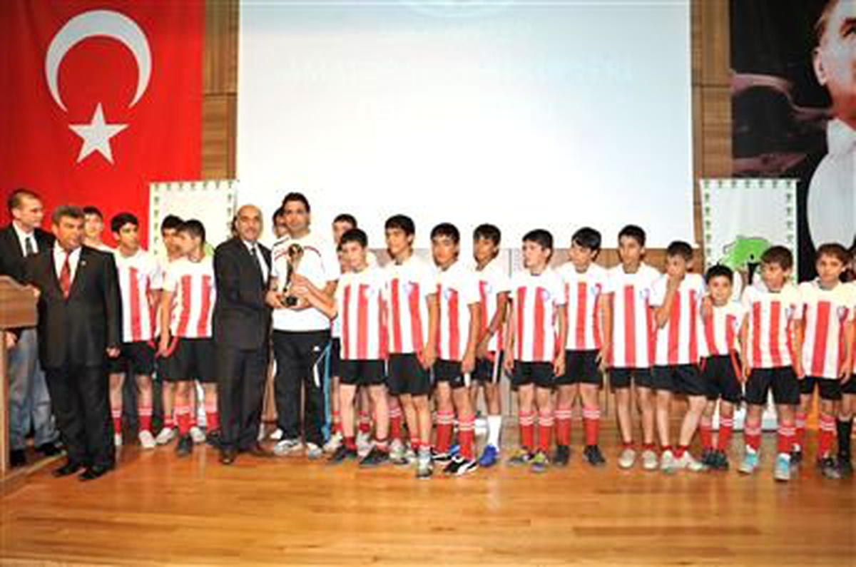 Şahinbey Belediye Gençlik Spor Kulübü Başarıya Doymuyor