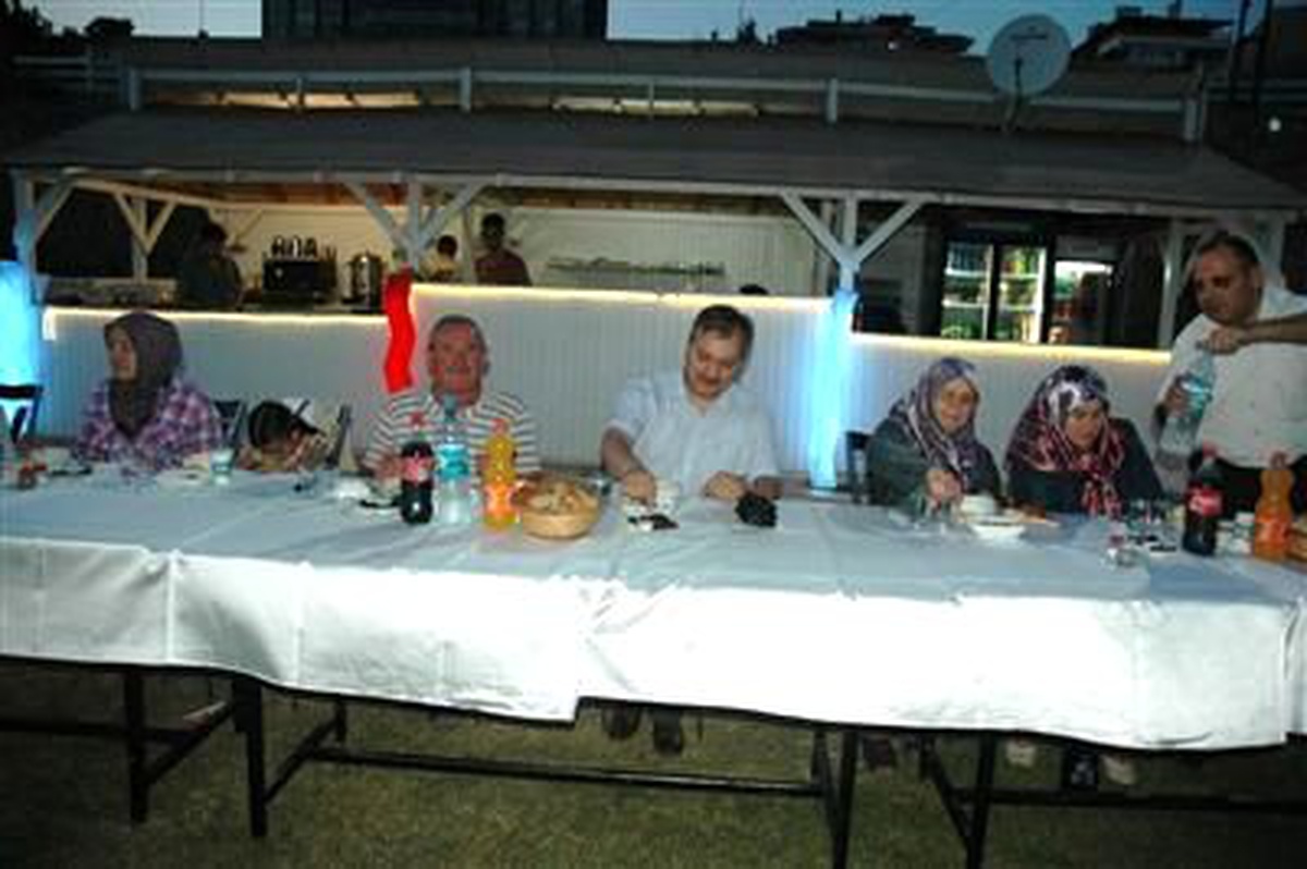 Tekirdağ Emniyetinden Gazi ve Şehit Ailelerine İftar