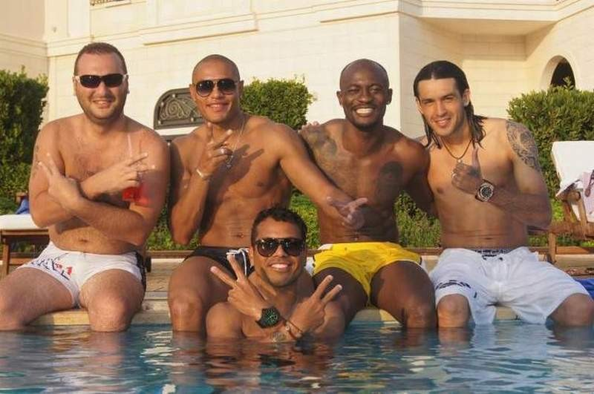 Trabzonspor\'un Yabancıları Havuzda Stres Attı
