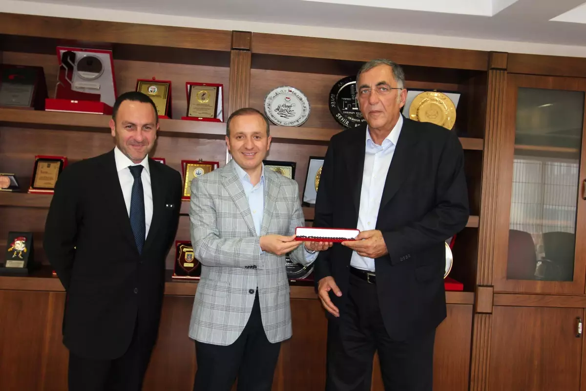 Türkiye Futbol Federasyonu (Tff) Yöneticileri Büyükşehir Belediyesi'ndeydi…