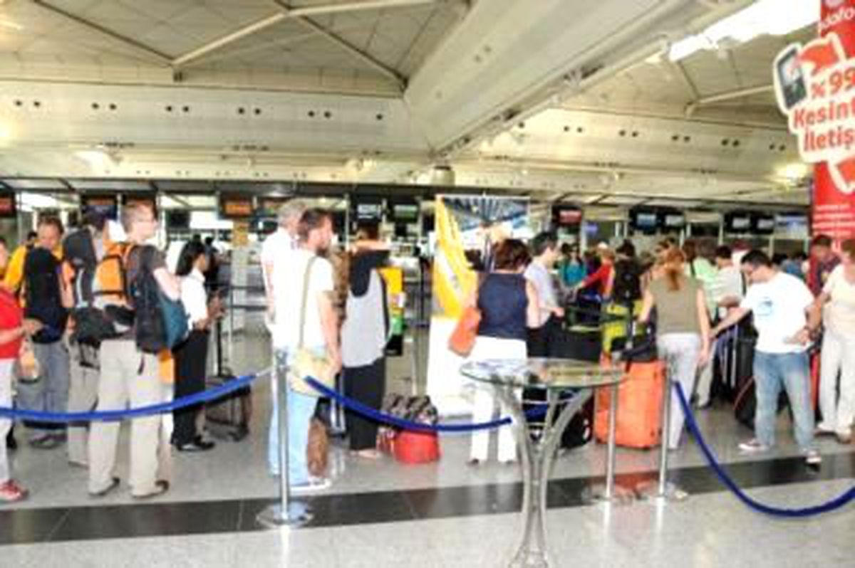 Uçak Bilet Fiyatları 39 TL'yi Gördü