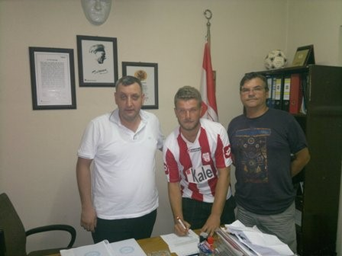 Yeni Çanspor Çatalcaspor\'dan Futbolcu Transfer Etti