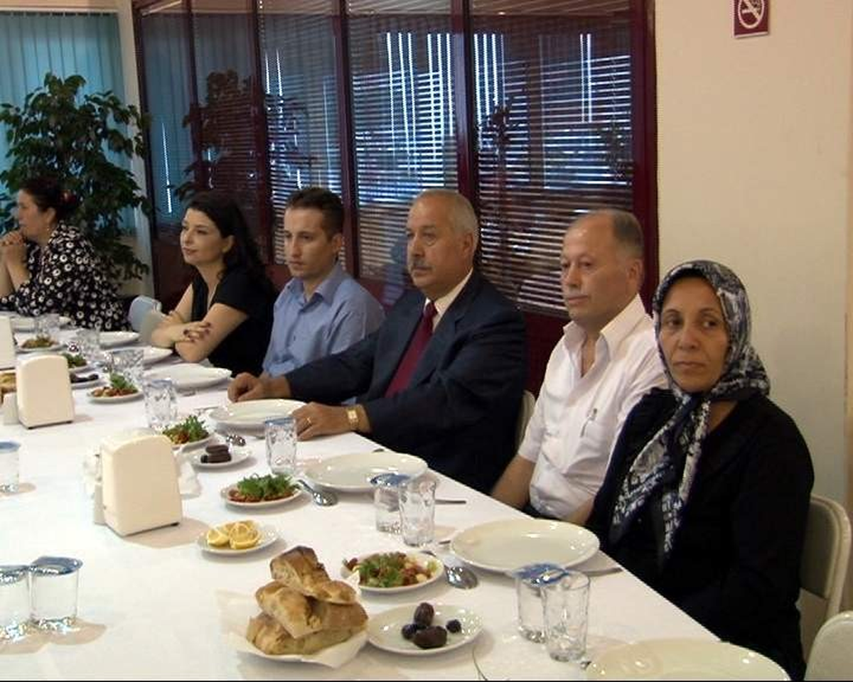 Zonguldak Belediyesi İftar Verdi