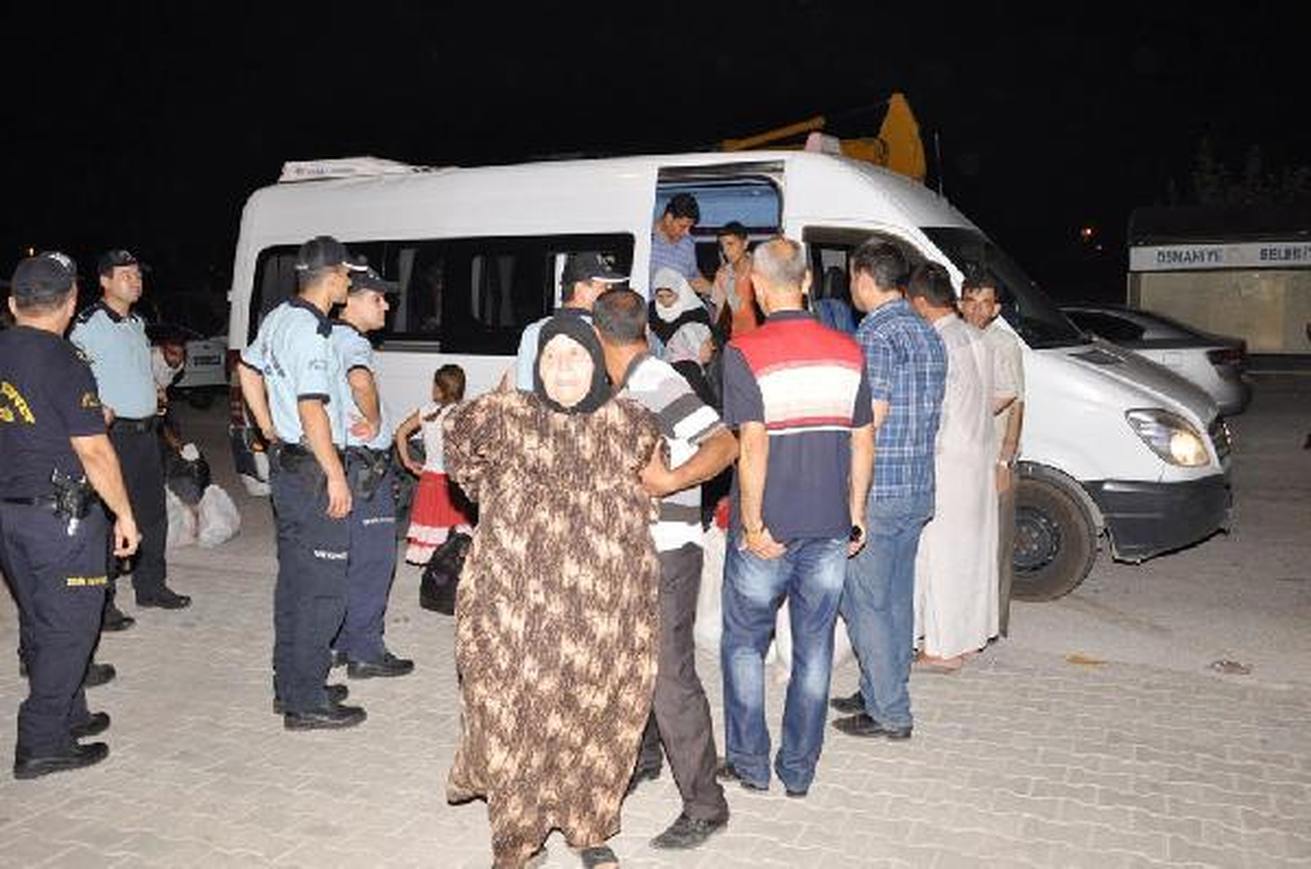 527 Suriyeli, Osmaniye\'ye Getirildi