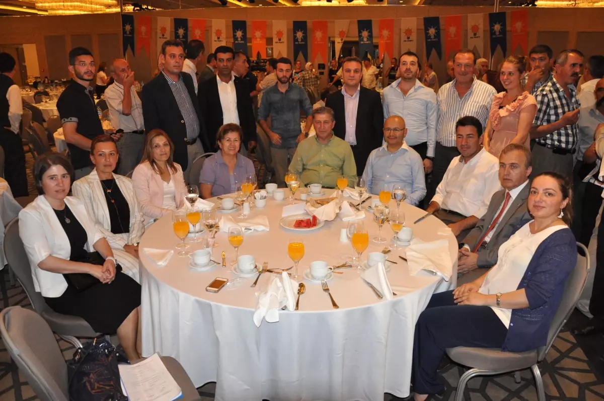AK Parti Zonguldak Teşkilatı İftar Yemeğinde Buluştu