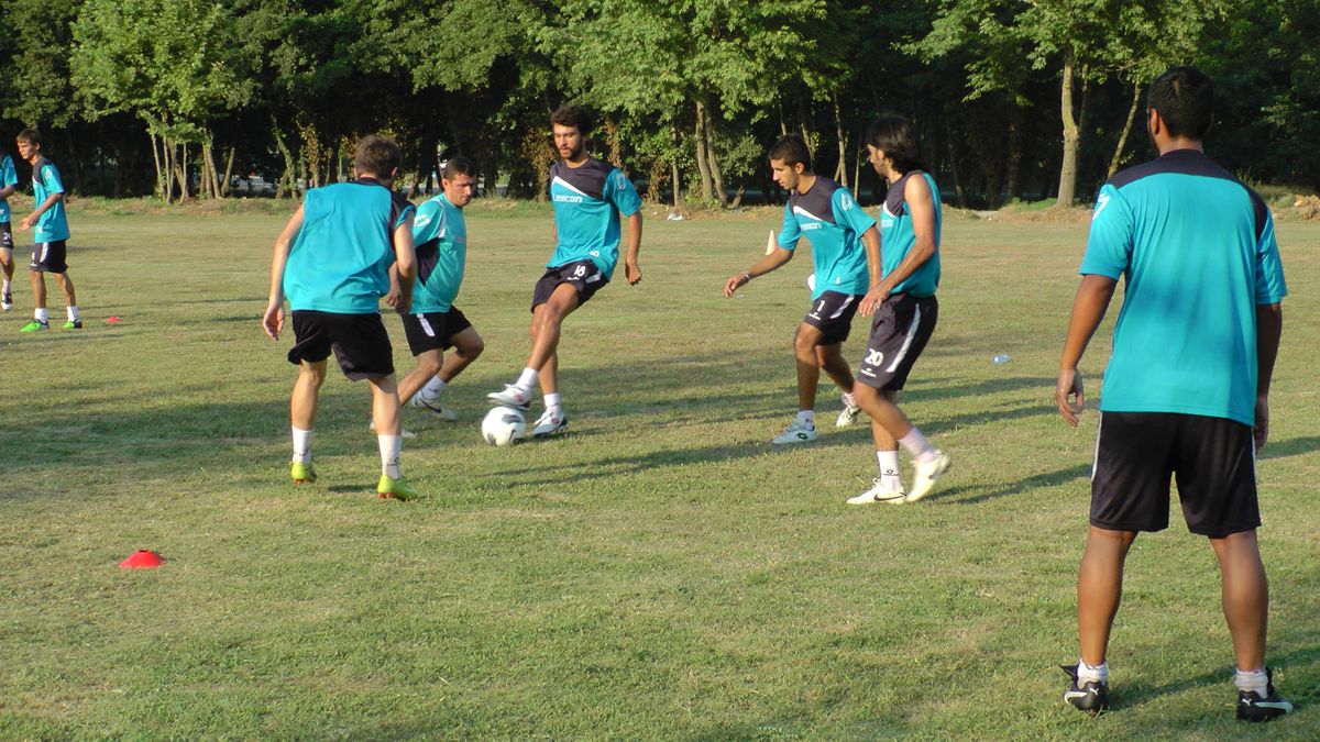 Akçakocaspor Bal\'a Isınıyor